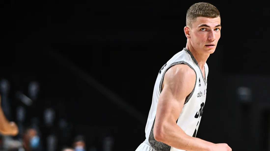 JDA : Robin Ducoté signe son premier contrat pro